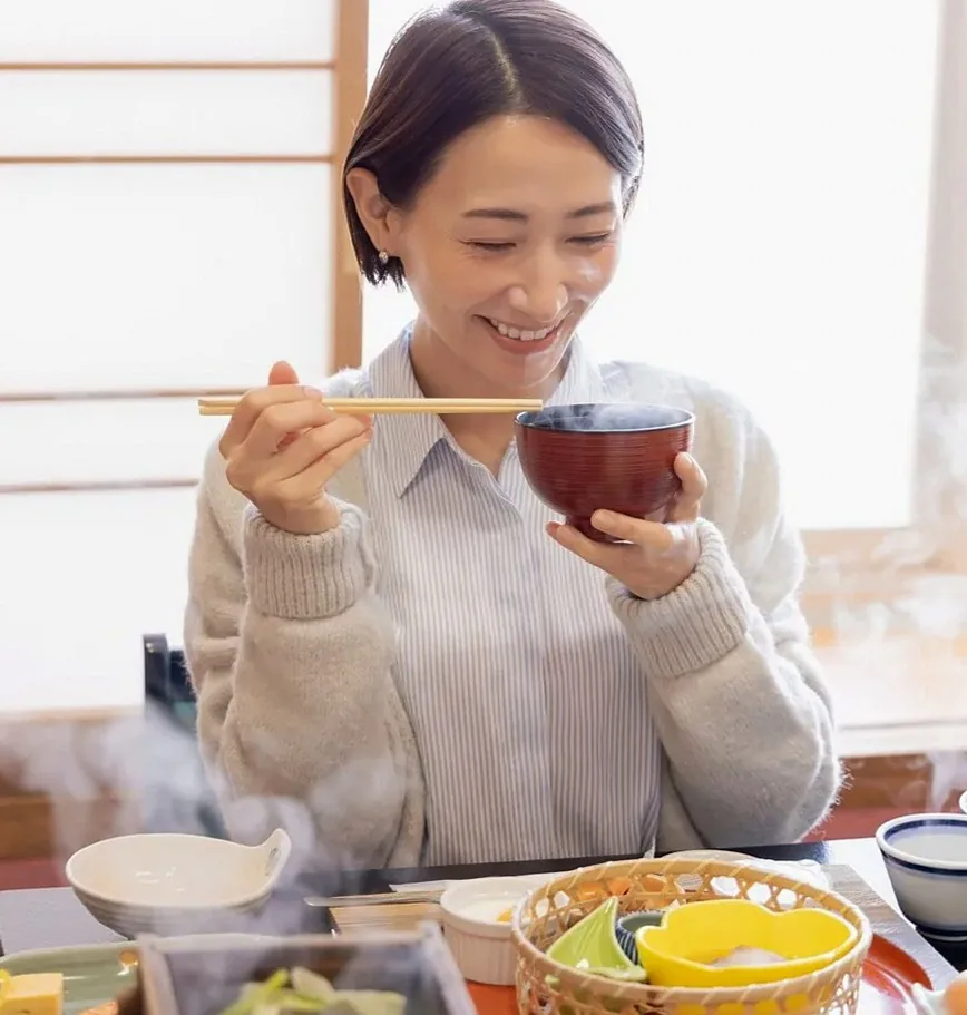 50代女性の“おひとりさま外食”の始め方｜無理なく楽しむコツ5