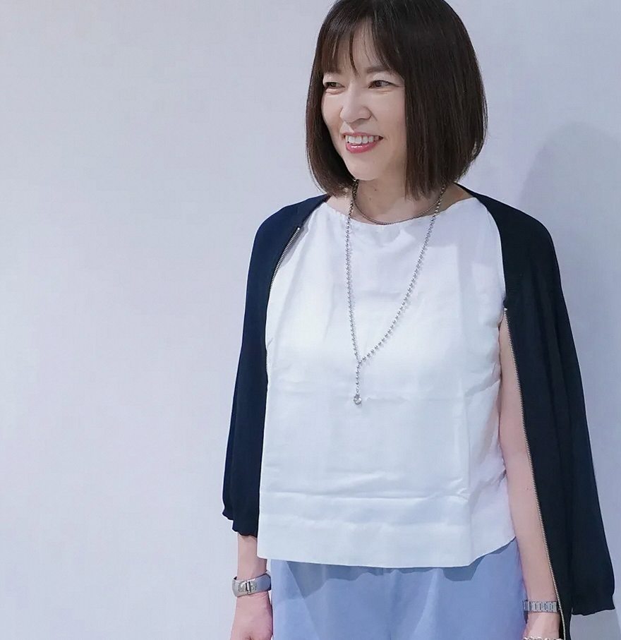 50代のプチプラ通勤スタイル！快適さと美しさを両立する大人のパンツルック